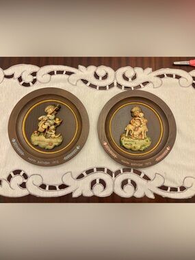 Vintage-Juan Ferrandiz for Anri wooden plates Set of 2 - Happy Birthday 1972